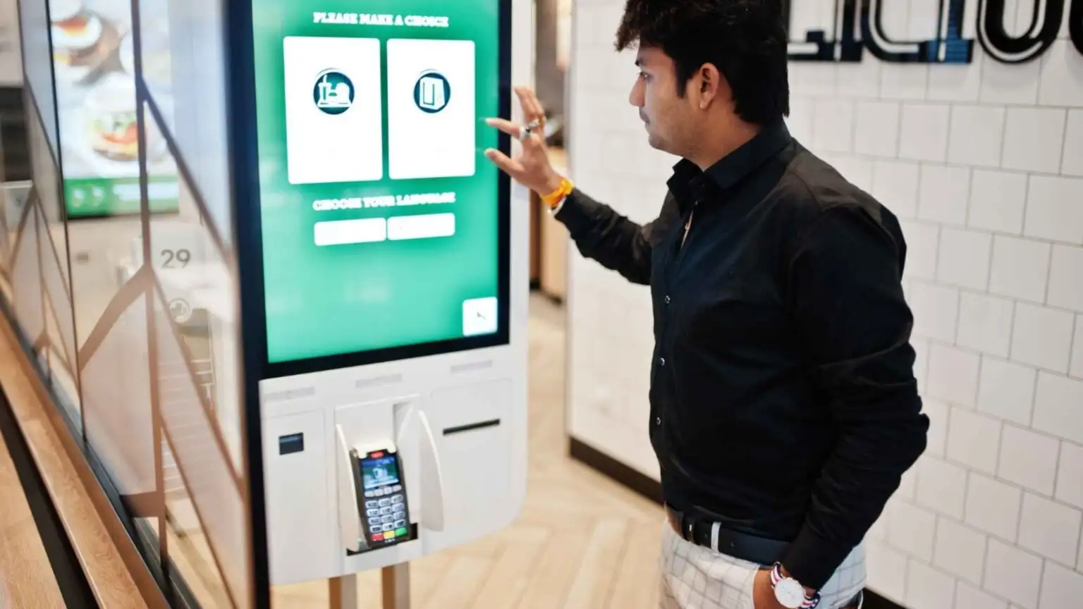 How Can Digital Signage System Improve Queue Management